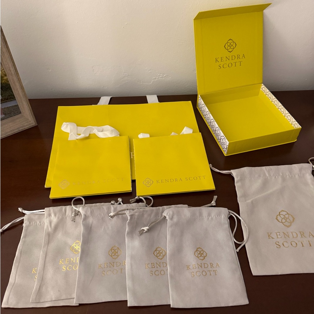Kendra Scott jewelry bags